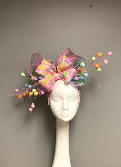 Easter Headpiece, Easter Fascinator, Easter Bonnet Ideas, Easter Bonnet Competition, Derby Hats Diy Ideas, Holiday Headpiece, Easter Accessories