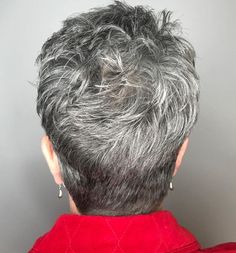 Short Choppy Cut For Women Over 50 Silver Highlights, Hairstyles Over 50, Short Hair Older Women, Short Hair Styles Pixie, Pixie Cuts, Women Hairstyles