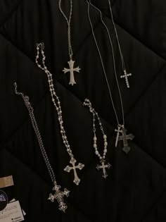 Xoxo Jewelry, Grunge Fits, Necklaces Black, Cross Necklaces, Jewelry Lookbook, Black Chrome