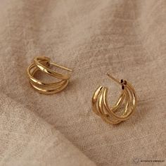 Gold Hoop Earrings Aesthetic, Minimalist Earrings Gold, Formal Jewelry, Earrings Aesthetic, Nice Nails