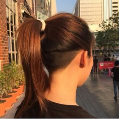 My girlfriend didn't want to cut her hair short as I wanted her to. But, at least, she agreed to get this undercut and I hope she is ok to get it higher and higher very soon Shaved Undercut, Edgy Haircuts, Cut Her Hair, Scene Hair, A Ponytail, Shaved Hair