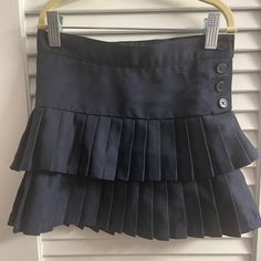 Nwot French Toast Pleated Navy School Uniform Skirt Size 5 Adjustable Waist -Inner Tags Were Removed (Sensory Issues) And Then Once Tried On, My Daughter Didn’t Like The Skirt Because It Had No “Pull” School Uniform Style Mini Pleated Skirt, School-appropriate Cotton Pleated Mini Skirt, School Pleated Cotton Mini Skirt, School Mini Pleated Cotton Skirt, High Waist Cotton Tennis Skirt For School, Cute Fitted Mini Skirt For School, Fitted Tiered Skirt For School, Spring Mini Skirt With Ruffles For School, High Waist Cotton Pleated Skirt For School