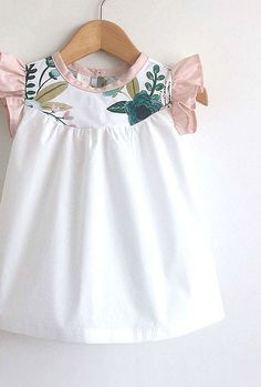 Could do this with a scrap of something really nice like a Liberty of London print Robe Diy, Trendy Sewing, London Print, Liberty Of London, Diy Dress, Sweet Dress