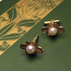 A T T R I B U T E S Vintage | Gender-free Jewelry | One of a Kind | Alternative Bridal Jewelry | Wedding Accessories  D E T A I L S ~ Vintage Floral Cufflinks ~ Saltwater Pearls* ~ 14K Gold  ~ Hallmarked  ~ Gold Stamped *Did you know?: Saltwater pearls are rarer than freshwater pearls. This is because the saltwater oyster typically only produces one pearl at a time. Freshwater mussels can produce up to 30 pearls at a time. S P E C S  ~ Total Weight: 9.2g ~ Length of flower: approx. 1" ~ Width of Freshwater Mussels, Wedding Cuff Links, Wedding Cuff, Gender Free, Pearl Vintage, Alternative Bridal, House Vintage, Saltwater Pearls, Cufflinks Wedding