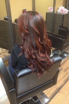 Subtle Brown Red Hair, Brown Hair With Red Glaze, Brownish Red Hair With Caramel Highlights, Dark Brown Hair Mahogany Highlights, Cranberry Brown Hair, Mahogany Hair Balayage, Brownish Red Hair Balayage, Dark Brown Hair With Red Undertones Subtle Highlights, Mahogany Hair Color Balayage