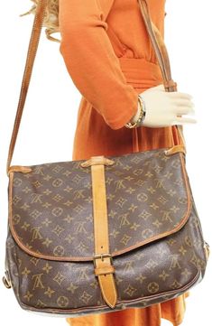 Gucci Marmont Mini, Bad Odor, Louis Vuitton Fashion, Louis Vuitton Keepall, Best Handbags, Brown Leather Shoulder Bag, Louis Vuitton Shoulder Bag, Mini Purse