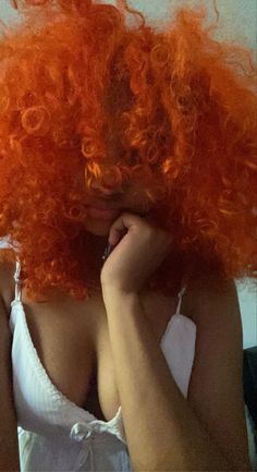 Bright Ginger Hair, Afro Hair Dye, Dyed Curly Hair, Cute Hair Colors, Colored Curly Hair, Dyed Hair Inspiration, Natural Curls Hairstyles