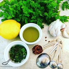 the ingredients for this dish include lemon, parsley and garlic