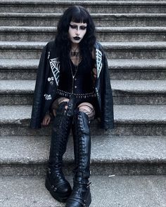 Trad Goth Aesthetic, White Goth Outfit, Dark Gothic Fashion, Goth Fits, White Goth, Alt Clothes