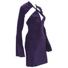 New Tom Ford for Gucci Plunging Backless Mini Sexy Dress S/S 2004 Collection Designer sizes available - 38 and 44 90% Silk, 10% Spandex; Deep Purple Color, Cut-Out Detail, Bell Sleeve, Fully Lined, Open Back, Gathered Panels, Zip Closure. Made in Italy. Size 38 - new with tag. Size 44 - excellent condition. Tom Ford For Gucci, Gucci By Tom Ford, Chic Closet, Tom Ford Gucci, Outfits 2000s, Ford Black, Jersey Maxi Dress, Deep Purple Color, Maxi Jersey Dress