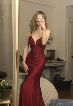 Gaun Koktail, Prom Dress Inspo, Gaun Fashion, Wanna Kiss, Prom Dress Ideas, Prom Inspo, Prom Dress Inspiration, Pretty Prom Dresses, Prom Outfits