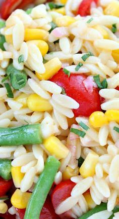 pasta salad with tomatoes, green beans and corn