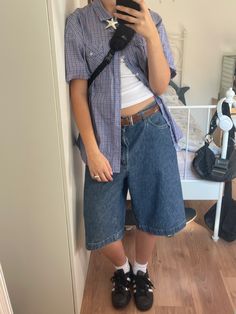 Shirt And Jorts Outfit, Button Up With Jorts, Stem Summer Outfits, Outfit Ideas Jorts, Jorts Outfit Aesthetic, Short Sleeves Outfit, Jort Outfits, Jorts Outfit, Bermuda Pants