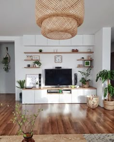 the living room is clean and ready to be used for entertaining purposes, as well as decorating