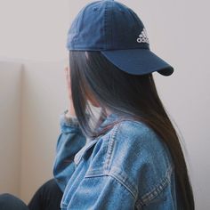 90s Grunge Aesthetic, Adidas Hat, Trik Fotografi, Swag Style, Grunge Aesthetic, Mode Inspiration, Stylish Girl