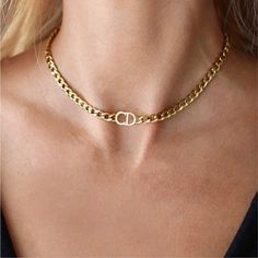 Classic Luxury Channel Set Necklace, Cd Necklace Gold, Dior Petit Cd Double Necklace, Christian Dior Jewelry Vintage, Dior Choker Necklace, Pendant Necklace Outfit, Dior Gold Necklace, Dior Jewelry Necklace, Necklace Dior