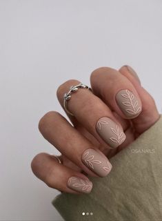 Cute Simple Nails For January, Dip Nail Ideas With Tip, Colored Bridal Nails, Spring Color French Nails, Thanksgiving Nails Neutral, Diy Nail Patterns, Boho Baby Shower Nails, Short Almond Nails January, Boho Dip Nails