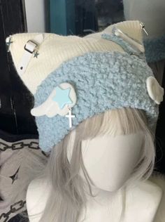 Cat Ears Cap, Layered Winter Outfits, Cross Accessories, Angel Wings Design, Cat Eared Beanie, Y2k Girl, Cute Beanies, Beanie Hats For Women, Outfit References