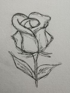 C Drawing Letter, Lined Paper Drawing Ideas, Coquette Drawing Ideas, Something To Draw Easy, Things To Draw For Your Mom, Flower Doodles Aesthetic, A Rose Drawing, Little Things To Draw, Drawing Of Flowers