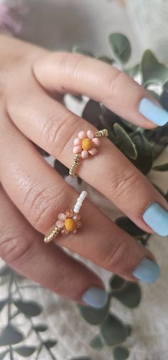 Handmade beaded ring Beaded Rings, Flower Ring, Bead Jewellery, Stackable Rings, Daisy Flower, Handmade Ring, Favorite Jewelry, Daisy, Jewelry Rings