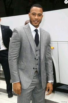 Actors With Beards, Man Wearing A Suit, Stylish Suits For Men, Trai Byers, Black Actors, Stylish Suit, Black Celebrities, Family Photo Outfits