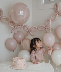 Diy 2 Birthday Decorations, Blush Birthday Decor, Indoor First Birthday Party Ideas, First Birthday Girl Balloons, Bow 2nd Birthday Party, Preemie First Birthday Ideas, 1st Birthday Outfit For Mom, Bow Photoshoot Photo Ideas