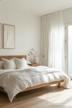 Minimalist bedroom decor with aesthetic and neutral furniture Cozy Minimalist Bedroom, Minimal Bedroom Ideas, Aesthetic Bedroom Decor Ideas, Dark Bedroom Furniture, Minimalist Bedroom Ideas, Natural Bedroom, Aesthetic Bedroom Decor, Cozy Minimalist, Minimal Bedroom