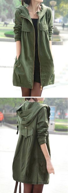 #liligal #coat #jacket #womenswear #womensfashion Army Green Coat, Mode Mantel, Green Coat, Mode Inspiration, Green Jacket, Ponchos, Look Fashion, Army Green