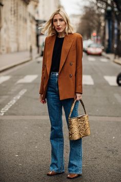 70s Vogue, Casual Attire For Women, Moda Paris, Vogue Germany, Power Dressing, Cool Street Fashion, Stylish Fashion, Paris Fashion