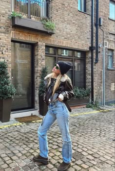 Sofia Richie Style Classy, Sofia Richie Outfits 2023, Sofia Richie Winter Style, Sofia Richie Style Old Money, Sophia Richie Aesthetic, Sofia Richie 2023, Sofia Richie Dress, Sofia Richie Style 2023