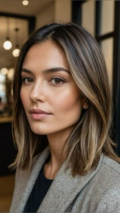 Hair Up To Shoulder, Fall Brown Hair Straight, Best Highlights For Straight Hair, Brunette Highlights For Graying Hair, Straight Brown Balayage Hair, Brown Hair Shoulder Length Straight, Balayage Colours For Dark Hair, Brown Balayage Short Hair Straight, Hair Short Length