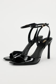 PATENT EFFECT HEELED SANDALS - Black | ZARA United States Glamourous Heels, Hak Tinggi, Zara Heels, Professional Shoes, Bridesmaid Shoes, Black Sandals Heels, Leather High Heels, Patent Leather Heels, Zara Shoes