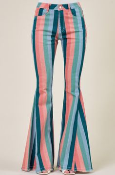 Cute Bell Bottoms, Striped Bell Bottoms, Denim Bell Bottoms, Southern Outfits, Flared Denim, Country Style Outfits, Western Wear Outfits, Cute Country Outfits, 70s Outfits