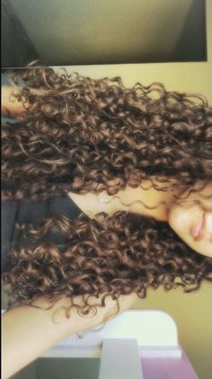 3b Curly Hair Aesthetic, Healthy Hair Routine, Dyed Curly Hair, Long Hair Pictures, Curly Hair Types, Quick Braided Hairstyles