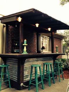 Backyard Cantina Gerobak Dorong, Diy Outdoor Bar, Kitchen Blue, Outdoor Kitchen Bars, Outdoor Patio Bar, Backyard Bar, Backyard Diy Projects, Backyard Makeover, Patio Bar