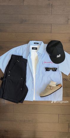 Aesthetic School Outfits Men, Trendy Outfits For Men, Guys Fashion Casual, Trendy Boy Outfits, Classy Outfits Men, Mens Casual Outfits Summer, Black Men Street Fashion, Street Fashion Men Streetwear, Street Style Outfits Men