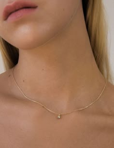 Womens Diamond Necklace, Wedding Dresses White, Gold Circle Necklace, Gold Necklace Simple, White Gold Necklace, Diamond Choker, Diamond Solitaire Necklace, Solitaire Necklaces