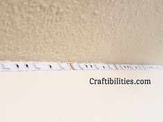 there is a ruler on the wall that says craftibillies com