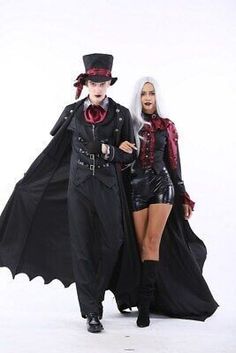 Steampunk Couple, Dracula Halloween Costume, Demon Halloween Costume, Vampire Costume Women, Vampire Couple, Vampire Knight Cosplay, Ghost Dresses, Couples Cosplay, Vampire Costumes