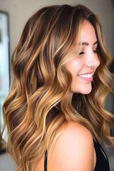 Caramel Honey Blonde Highlights on Dark Brown Hair. Fall Bronde Balayage, Caramel Blonde Hair Color, Best Blonde Hair, Caramel Blonde Hair, Balayage Ideas, Honey Blonde Hair Color, Hair Growth Women, Blonde Hair Transformations, Bronde Balayage