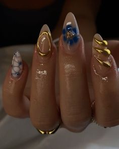 Blue With Gold Nails, Bloom Nail Art, Gold Nail Inspo Acrylic, Gold Blue Nails, Gold 3d Nails, Blue 3d Nails, White And Gold, Gold Detail Nails, Gold And Blue Nails