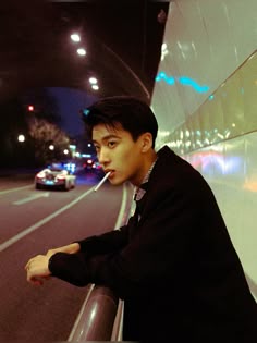 cr xiaohongshu | car tunnel photography vintage aesthetic film 90s hong kong style chinese Hong Kong Portrait, Chinese Vintage Aesthetic, Vintage Aesthetic Photography, Chinese 90s Fashion, 90s Hong Kong Fashion, Hongkong 90s Photography, Hong Kong 90s