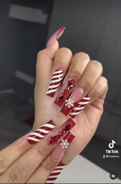 Christmas Nail Designs Acrylic, Candy Cane Nails, Cute Christmas Nails, Sweater Nails, Acrylic Nails Coffin Short, Pink Acrylic Nails, Xmas Nails, Christmas Nail Designs