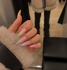 Cute Stilleto Nails, Stiletto Spring Nails, Stilleto Nails Designs Summer, Fall Stilleto Nails, Beauty Hacks Nails, Cow Nails, Pointed Nails, Casual Nails, Glow Nails