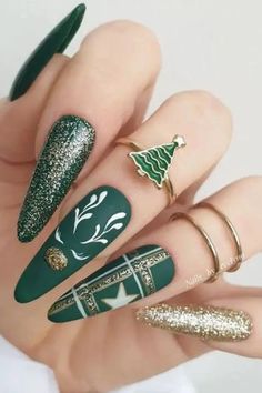 Christmas Nails Glitter, Nail Noel, Nail Art Noel, Plaid Nails, Trendy Nail Art Designs, Nails Christmas, Nails Polish, Trendy Nail Art