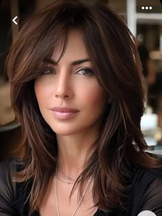 Face Framing Layers Mid Length Hair, Indian Haircut For Women Medium Length, Brown Eyed Brunette, Rambut Brunette, Pinterest Hair