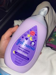 johnson’s baby lotion sleep selfcare routin beauty purple hidrated skin Baby Lotion Aesthetic, Johnsons Baby Products, Johnson Baby Lotion, Johnson Products, Skin Care Lotions, Body Hygiene, Perfect Skin Care Routine, Baby Lotion, Favorite Skincare Products