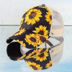 Sunflower Print Baseball Cap Adjustable Velcro Strap Meshy High Bun Ponytail Slots Black Baseball Cap For Beach Spring, Black Baseball Cap For Beach In Spring, Casual Floral Print Cap, Black Baseball Cap For Spring Vacation, Black Baseball Cap For Vacation In Spring, Yellow Cap For Vacation, Casual Yellow Baseball Cap For Summer, Yellow Vacation Cap, Trendy Yellow Snapback Hat