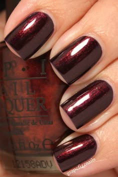 OPI Every Month is Oktoberfest...a deep wine-y red is such a flattering fall/winter color. The understated sparkle here clinches it for the win! Unghie Nail Art, Fest Outfits, Christmas Nails Acrylic, Nails 2020, Red Nail