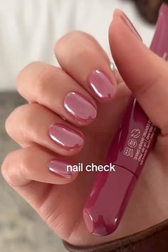 Get Manicure Short Nails, Acrylic Short Natural Nails, Gel Nails Pink Chrome, Shellac Gel Nails Ideas, Almond Glazed Nails, Gel Nails Light Colors, Beach Short Nails Vacation, Fall Short Nails Design, Colored Short French Tip Nails